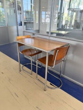 Jaren 30 Gispen tafel 514 en gispen 108 stoelen 