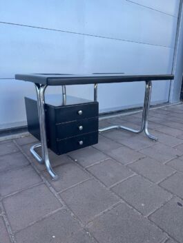 Italiaans space age bureau